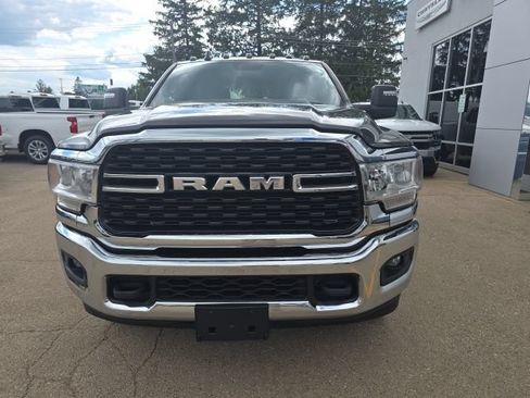 Used 2024 RAM 3500 Big Horn AWD/4WD image 2