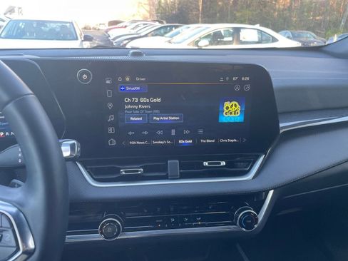 Used 2025 Chevrolet Equinox LT image 17