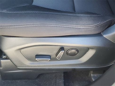 Used 2022 Ford Explorer XLT image 27