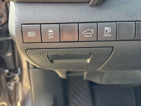 Used 2024 Toyota Camry SE image 22