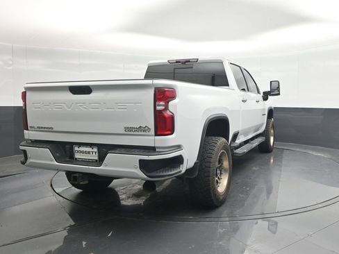 Used 2021 Chevrolet Silverado 2500 High Country w/ Z71 Off-Road Package AWD/4WD image 25