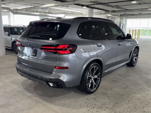 Used 2026 BMW X5 xDrive50e w/ M Sport Package AWD/4WD image 8
