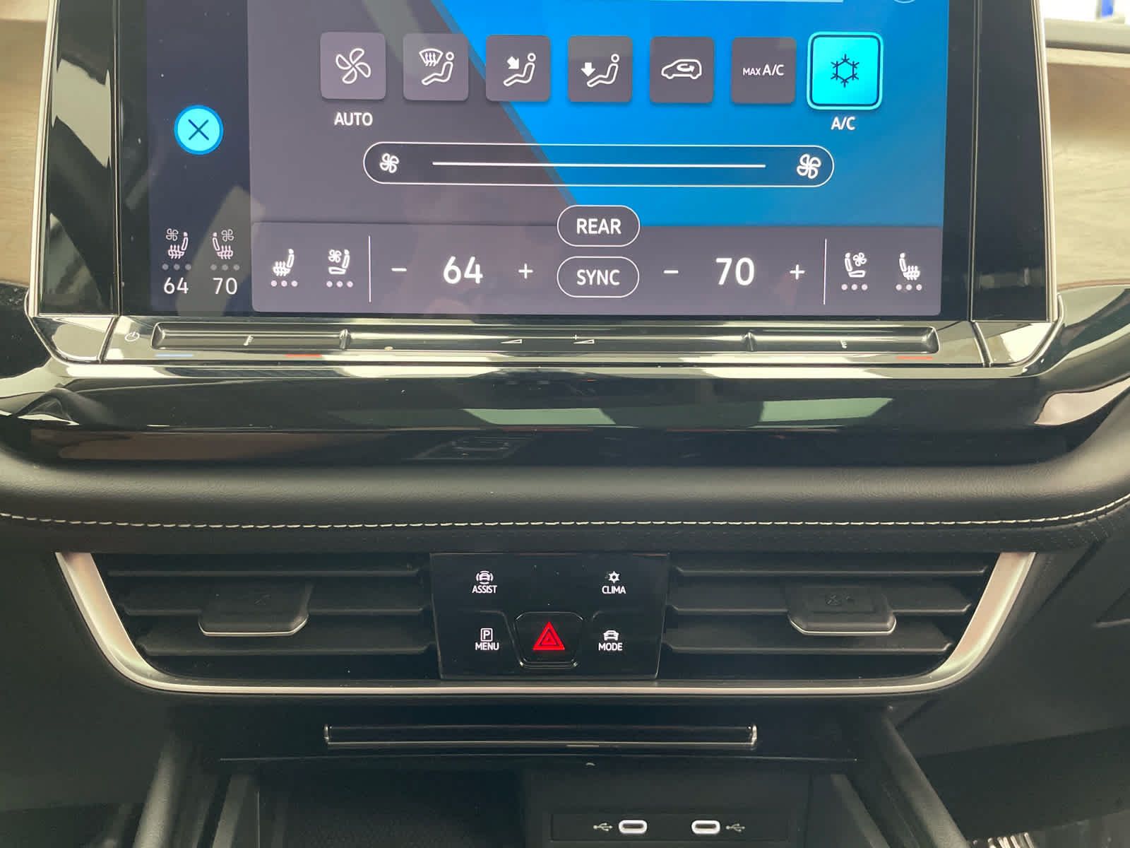 Used 2024 Volkswagen Atlas SE AWD/4WD image 5