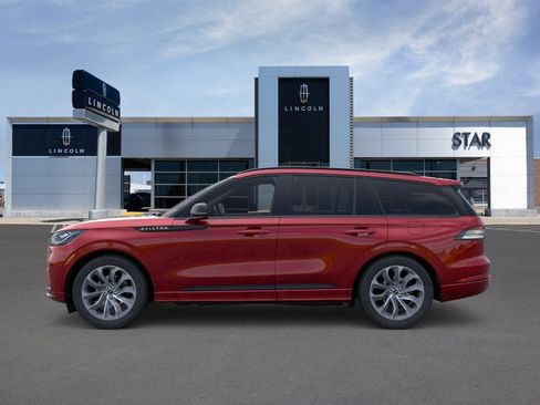 New 2026 Lincoln Aviator AWD image 3