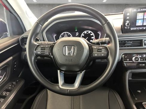 Used 2025 Honda Pilot Touring image 27