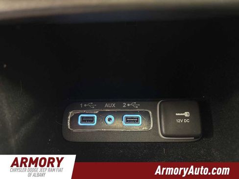 Used 2021 Jeep Grand Cherokee Limited image 21