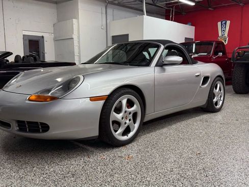 Used 2002 Porsche Boxster S RWD image 2