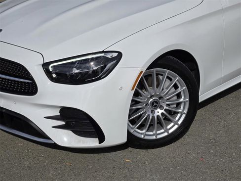 Used 2022 Mercedes-Benz E 350 Sedan image 9