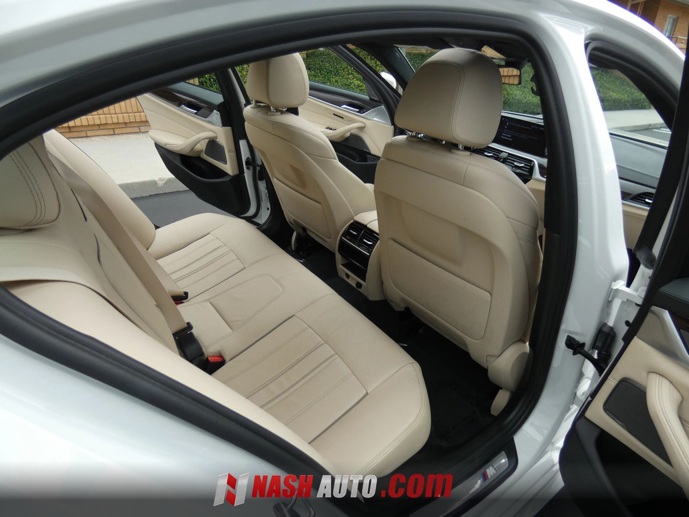 Used 2017 BMW 540i RWD image 25