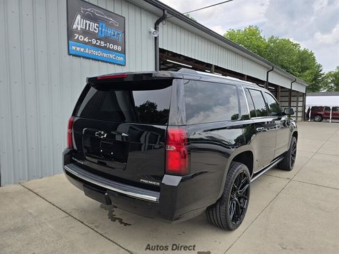 Used 2019 Chevrolet Suburban Premier w/ Premier Plus Edition AWD/4WD image 17