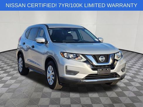 Used 2020 Nissan Rogue S image 2