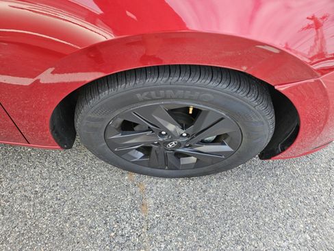 Used 2023 Hyundai Elantra SEL image 10