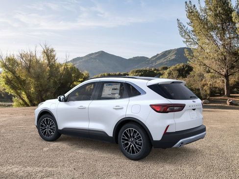 New 2025 Ford Escape SE w/ PHEV Premium Package image 4