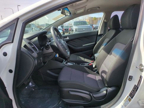 Used 2018 Kia Forte LX image 15