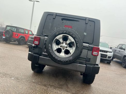 Certified 2018 Jeep Wrangler Sahara w/ Connectivity Group image 26