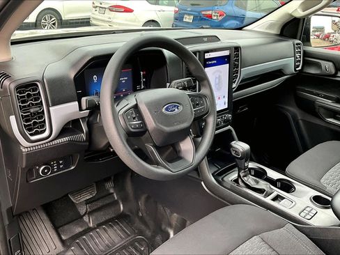 Used 2025 Ford Ranger XL image 17