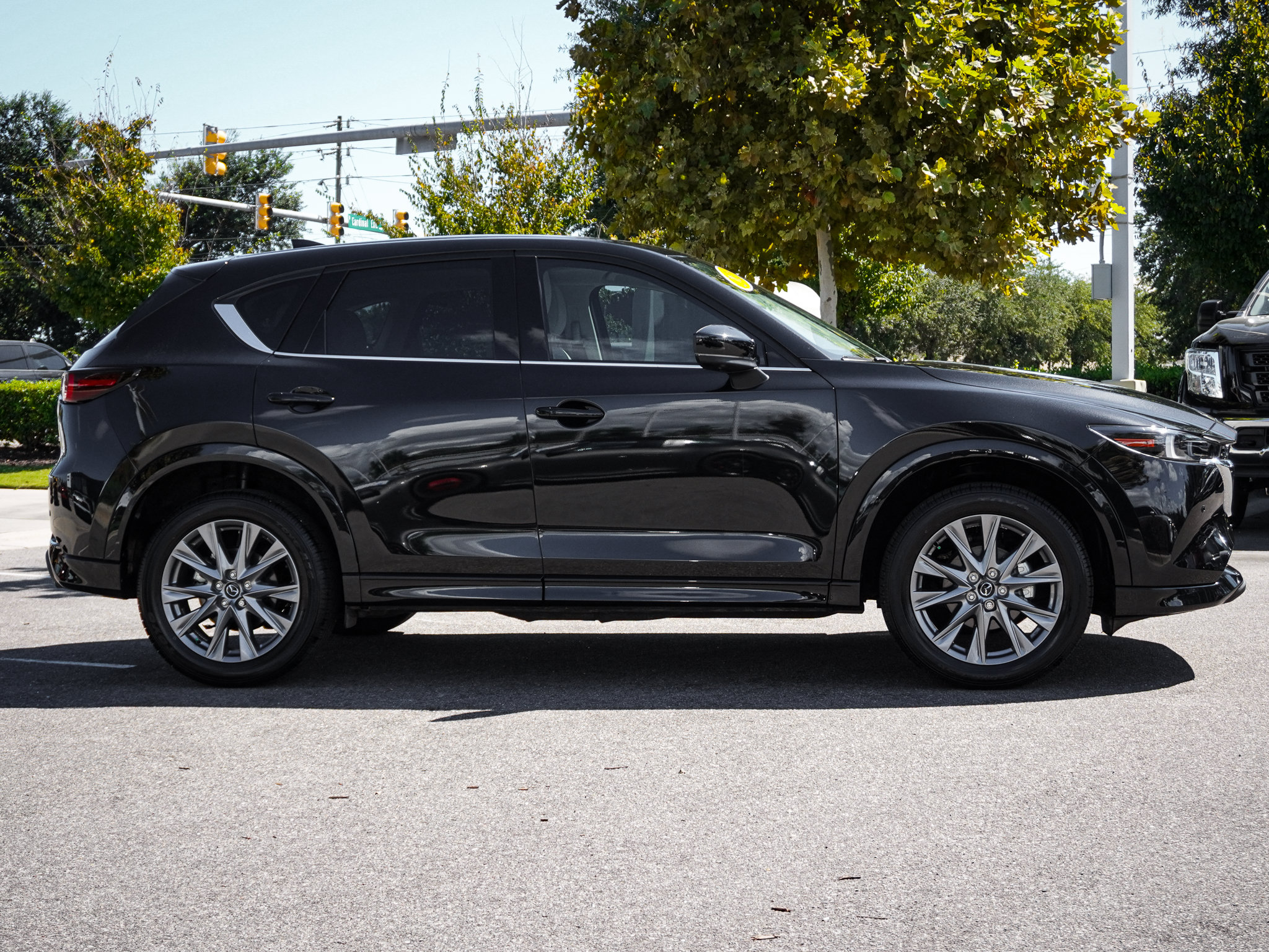 Used 2025 MAZDA CX-5 AWD 2.5 S w/ Premium Plus Pkg image 11
