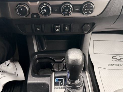 Used 2018 Toyota Tacoma SR5 image 27