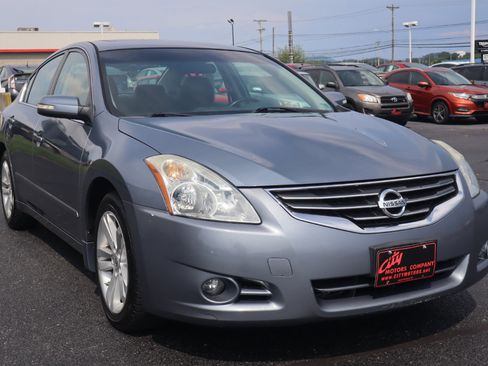 Used 2010 Nissan Altima 3.5 SR w/ Sport Pkg image 33