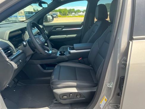New 2027 GMC Terrain Elevation w/ Elevation Premium Package AWD/4WD image 10
