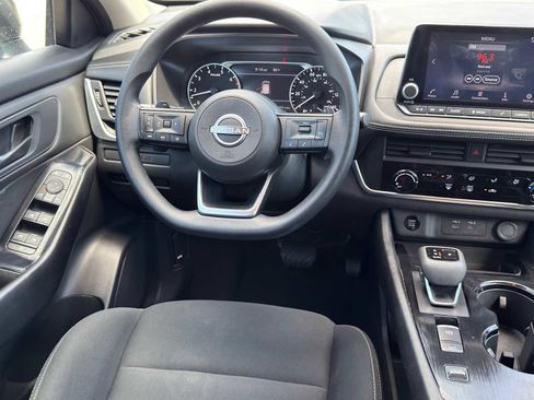 Used 2024 Nissan Rogue S FWD image 25