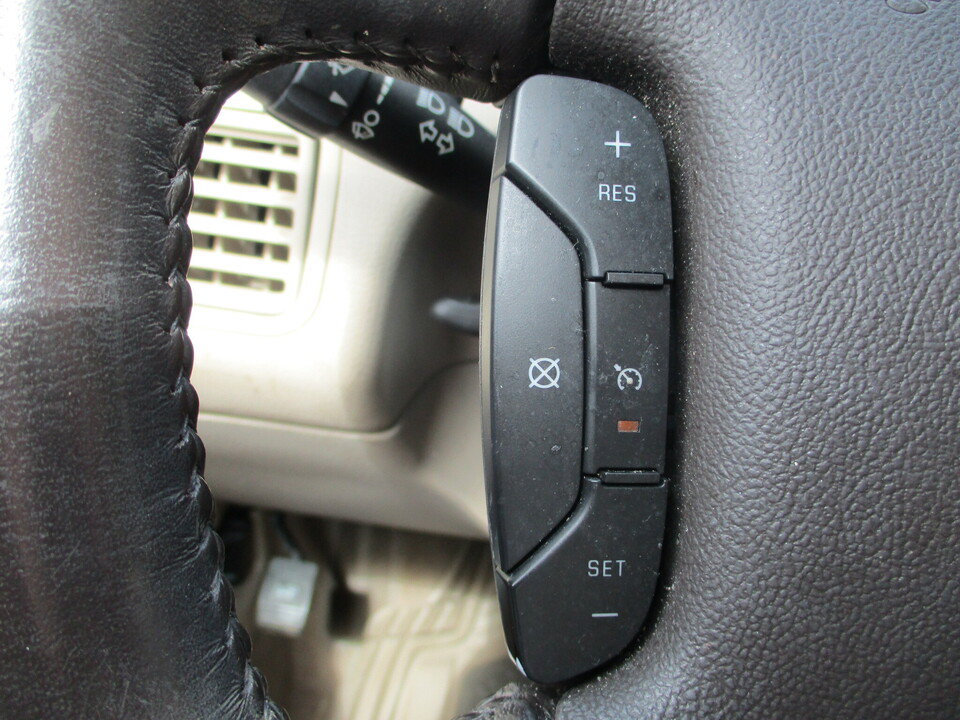 Used 2008 Buick LaCrosse CXL w/ Driver Confidence Package FWD image 32