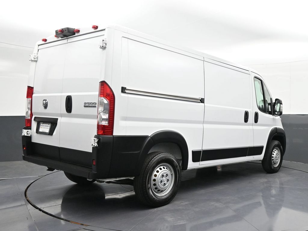 Used 2025 RAM ProMaster 2500 w/ Convenience Group FWD image 5