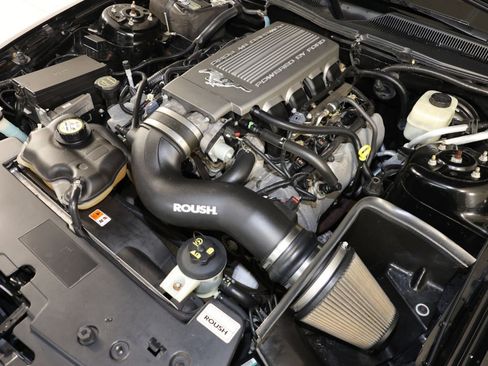 Used 2008 Ford Mustang GT Premium RWD image 32