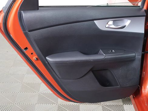 Used 2023 Kia Forte LXS w/ LXS Technology Package image 23