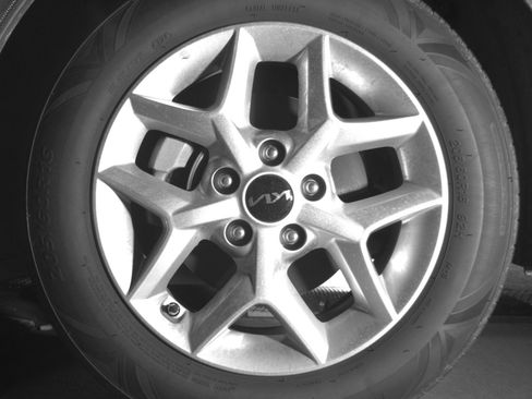 Used 2025 Kia Soul LX w/ LX Technology Package FWD image 12