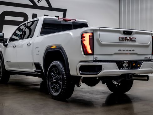 Used 2026 GMC Sierra 2500 AT4 w/ AT4 Premium Plus Package AWD/4WD image 33
