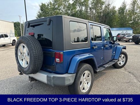 Used 2009 Jeep Wrangler Unlimited Sahara w/ Mopar Leather Group AWD/4WD image 7
