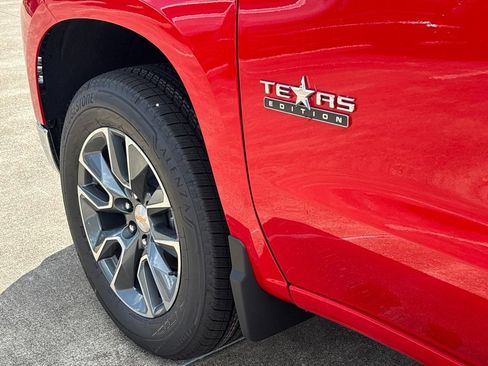 New 2026 Chevrolet Silverado 1500 LT w/ Texas Edition Plus RWD image 14