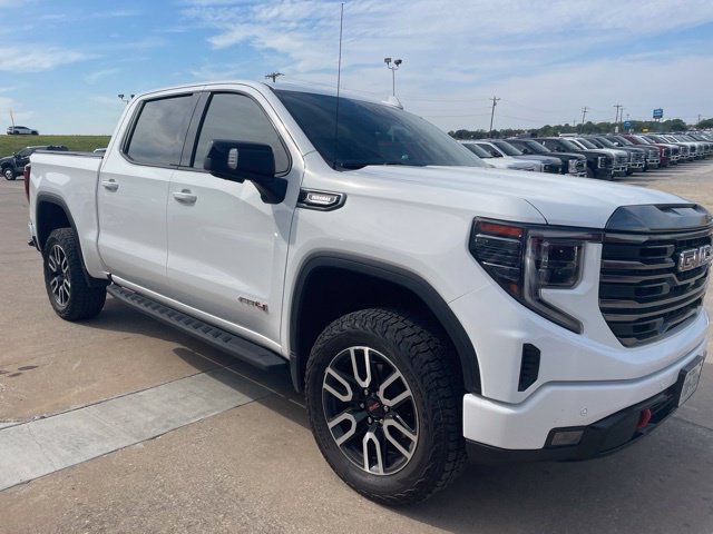 Used 2024 GMC Sierra 1500 AT4 w/ Technology Package AWD/4WD image 6