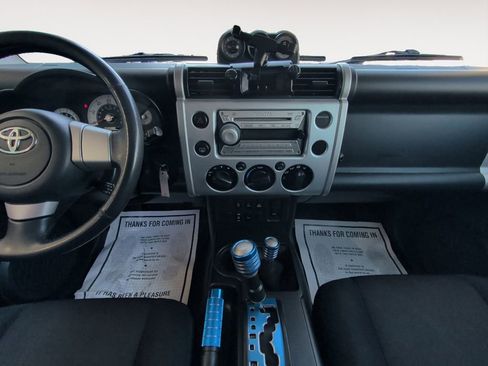 Used 2008 Toyota FJ Cruiser 4WD image 11