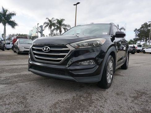Used 2016 Hyundai Tucson SE w/ Option Group 02 image 19