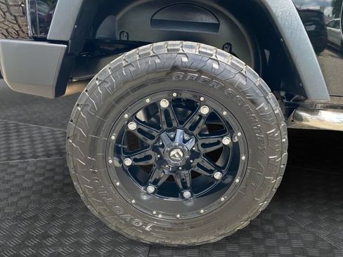Used 2015 Jeep Wrangler Rubicon w/ Power Convenience Group AWD/4WD image 32