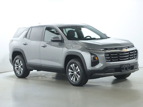 Used 2025 Chevrolet Equinox LT FWD image 9
