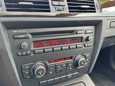 Used 2011 BMW M3 Base image 8