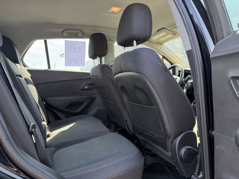 Used 2018 Chevrolet Trax LS image 11