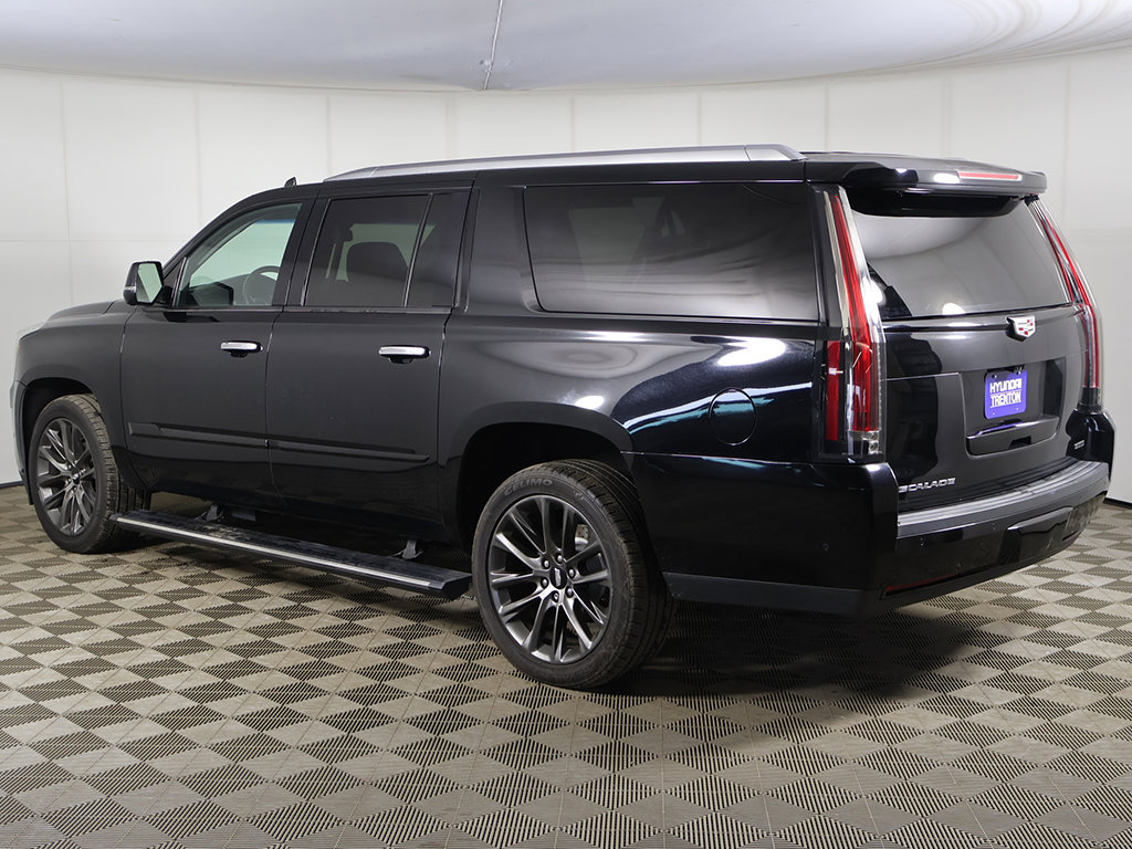Used 2019 Cadillac Escalade ESV Premium Luxury w/ Escalade Sport Edition AWD/4WD image 12