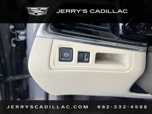Used 2022 Cadillac XT6 Premium Luxury FWD image 14