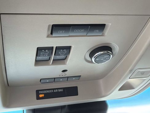 Used 2015 GMC Yukon Denali w/ Touring Package image 9