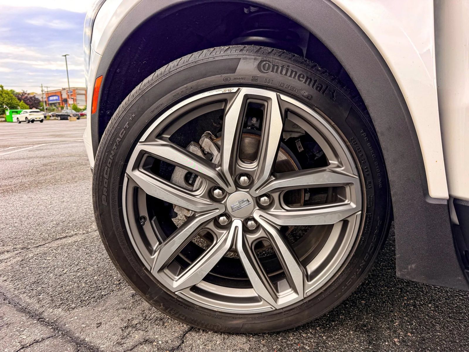 Used 2023 Cadillac XT4 Sport AWD/4WD image 48