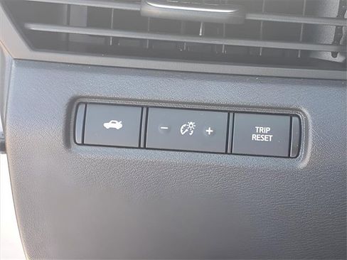 Used 2024 Nissan Altima 2.5 SV image 17