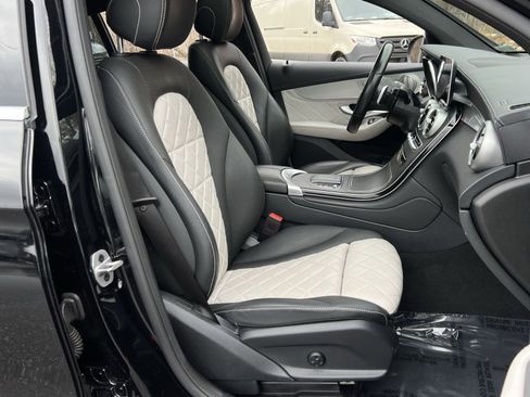 Used 2021 Mercedes-Benz GLC 300 4MATIC Coupe image 26