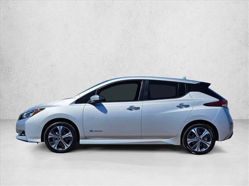 Used 2019 Nissan Leaf SV Plus w/ SV Plus Technology Package image 9