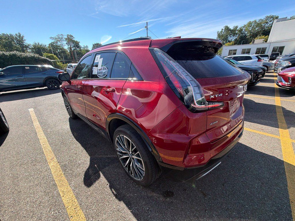 Used 2024 Cadillac XT4 Sport AWD/4WD image 8