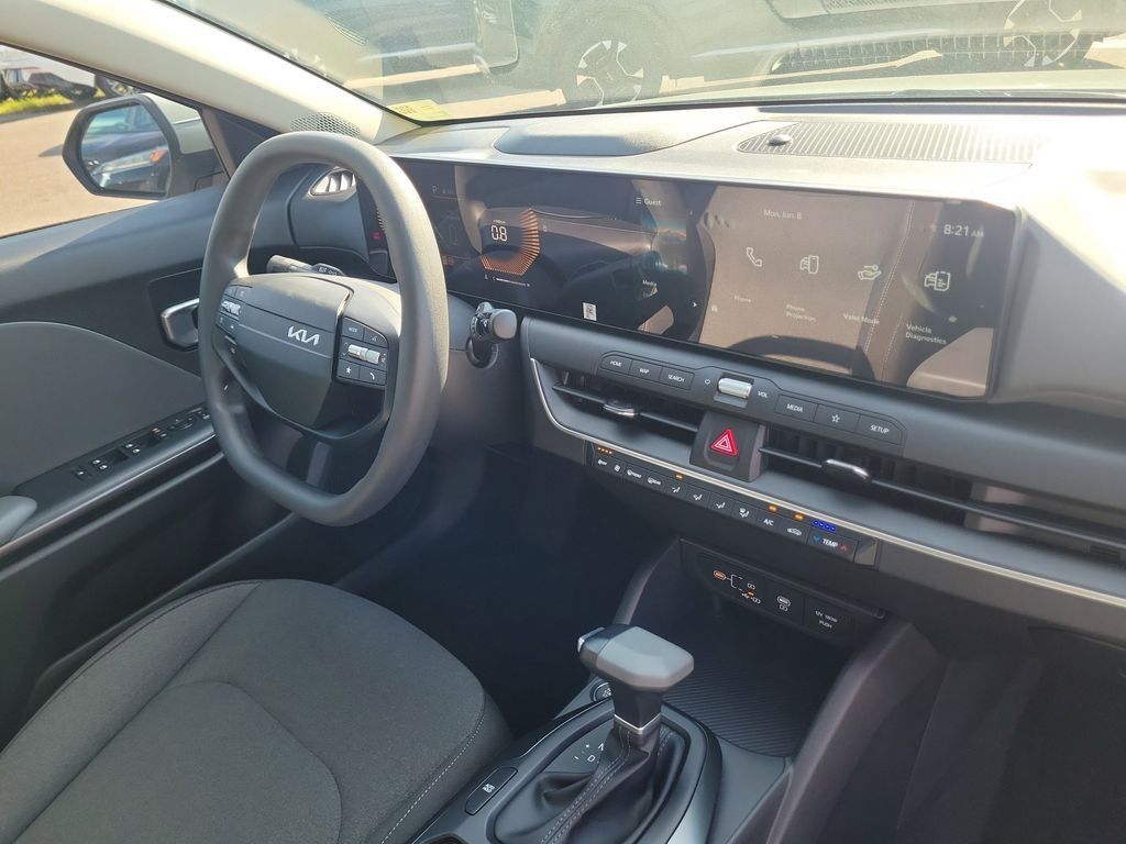 New 2026 Kia K4 FWD image 8