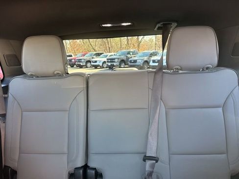 Used 2021 GMC Yukon SLT w/ SLT Premium Package image 23